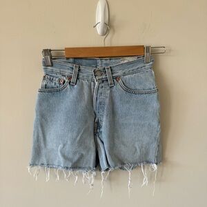Vintage Levi’s 501 Shorts Size 23